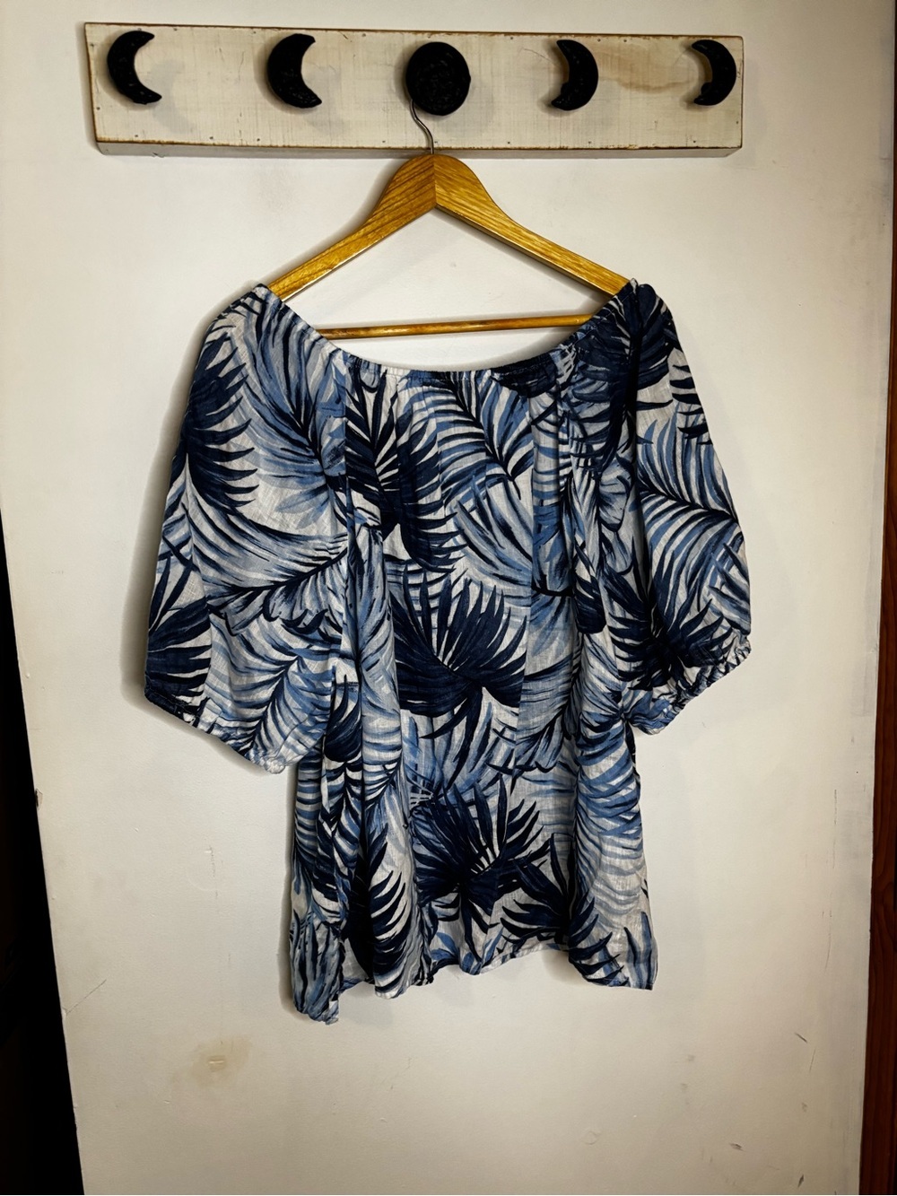 Talbots Navy and Light Blue Palm-Print V Front Linen Top - Picture 7 of 7